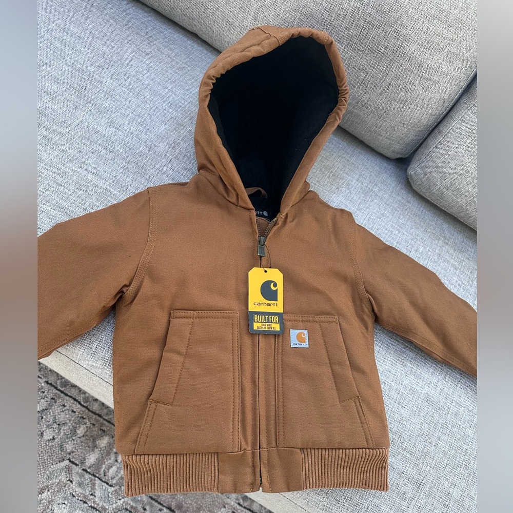 ⭐️New⭐️ Carhartt Coat with Hood